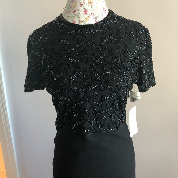 Black sequined formal gown - Picture 3 of 6